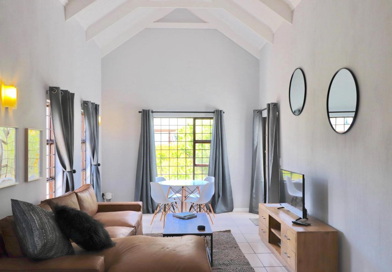 Carole'S Cottage Hermanus Exterior photo
